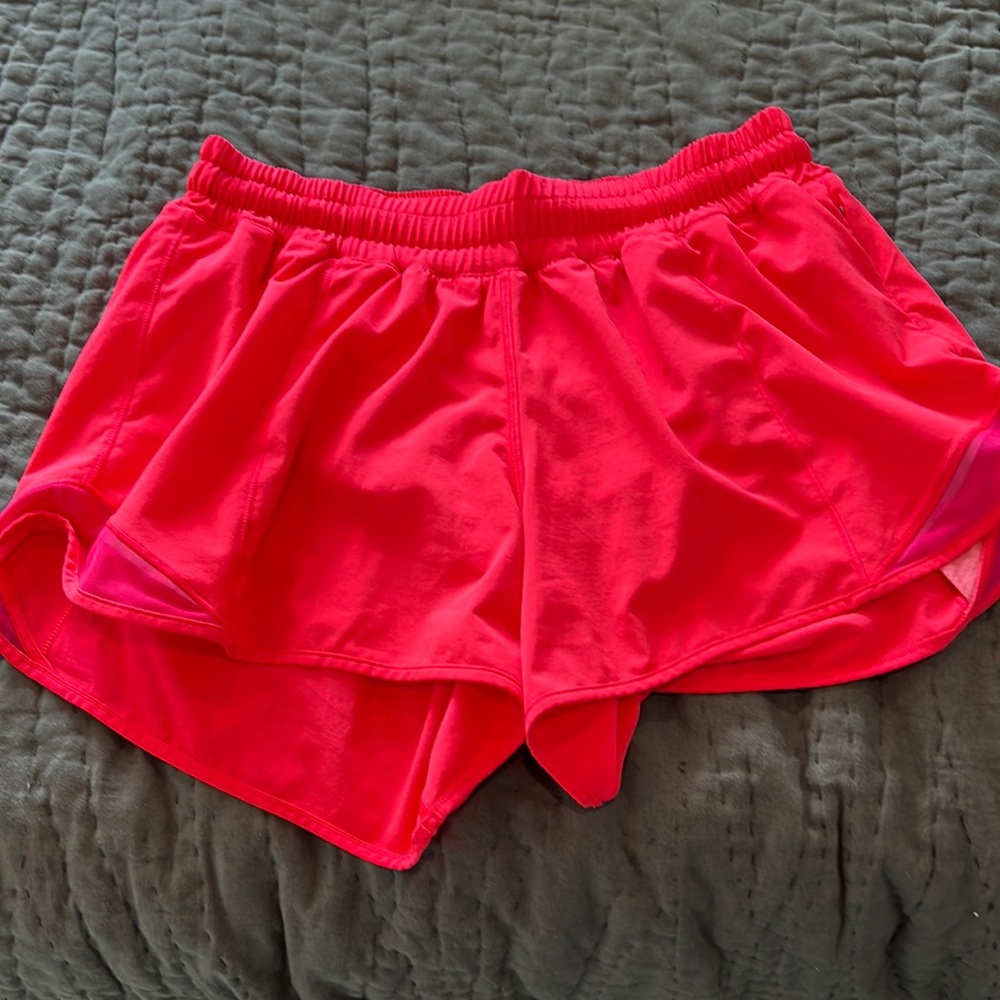 Lululemon hotty hot lined shorts 4”